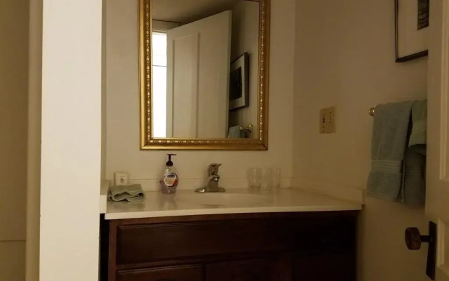 1860 House Inn and Vacation Rental Home