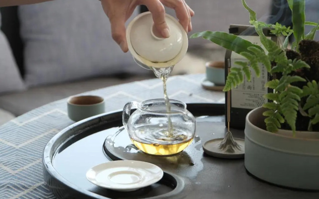 No Flowers Boutique Hostel