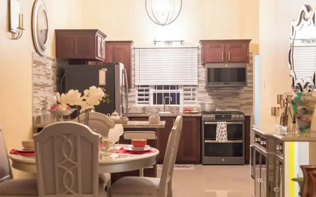 Royal Vacation Retreat