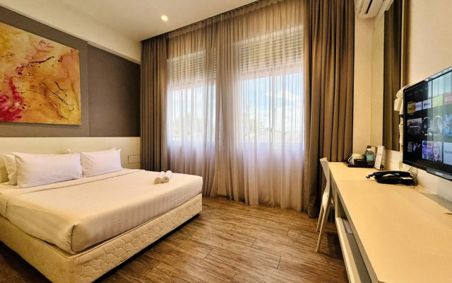 T+ Hotel Macallum