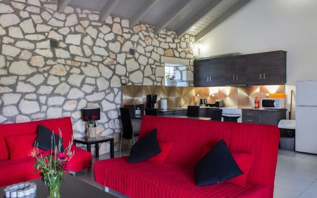 Harmony Villa 1 - 2bedrooms, Sleeps 6, Wifi, Parking, Near Laganas Beach