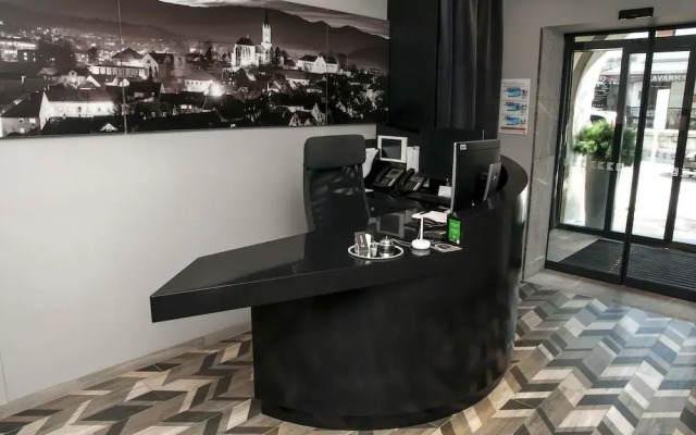 Hotel Center