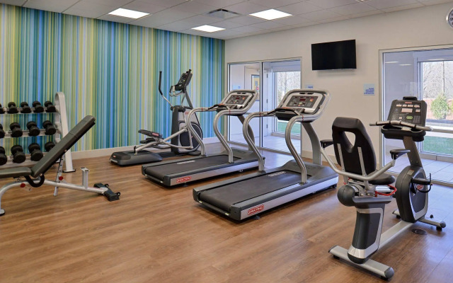 Holiday Inn Express & Suites Southgate - Detroit Area by IHG