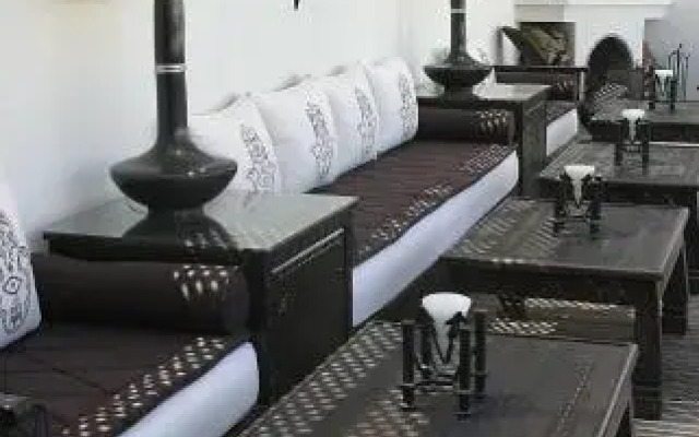 Riad Assakina