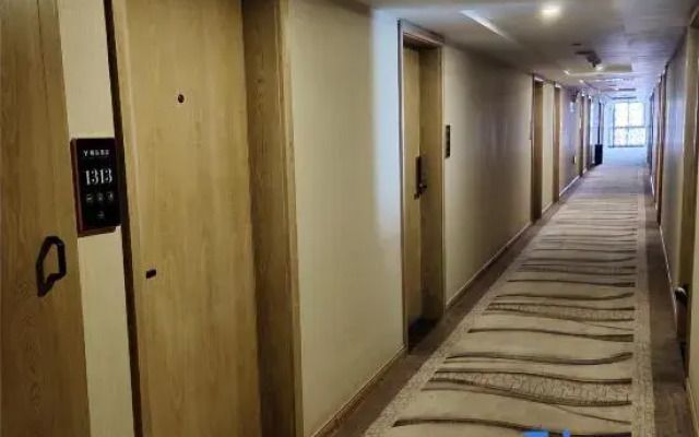 Y Boutique Hotel (Xi'an University Town)