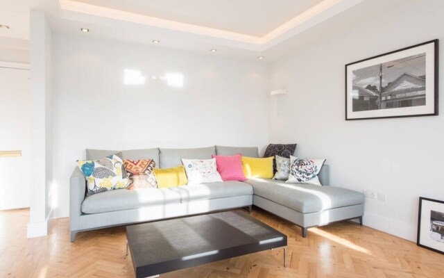 Distinctive Kensington 1-bed flat