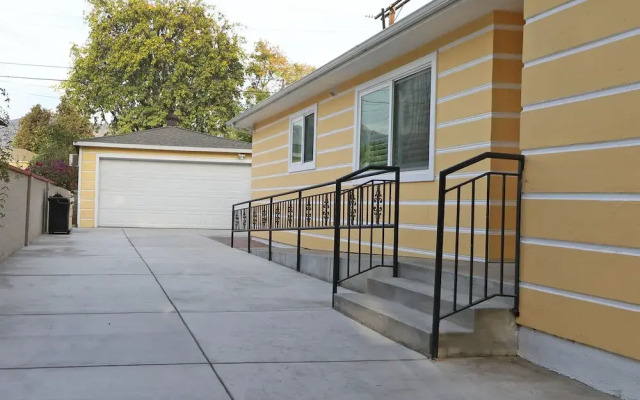 Travel District Burbank Private House
