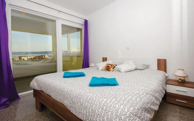 Beautiful Home in Kastel Stari With Wifi and 7 Bedrooms