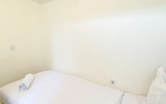 Well Designed And Cozy 2Br At Meikarta Apartment