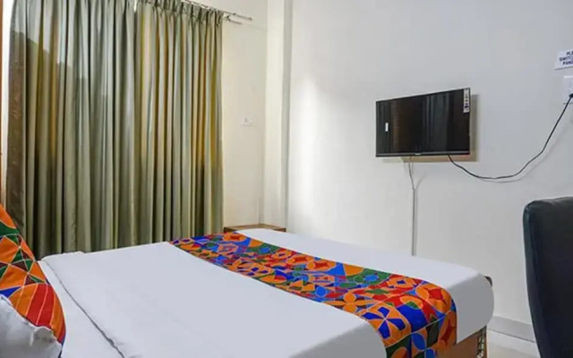 Fabhotel Grandeur