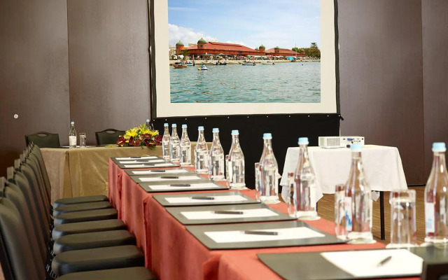 Real Marina Hotel & Spa