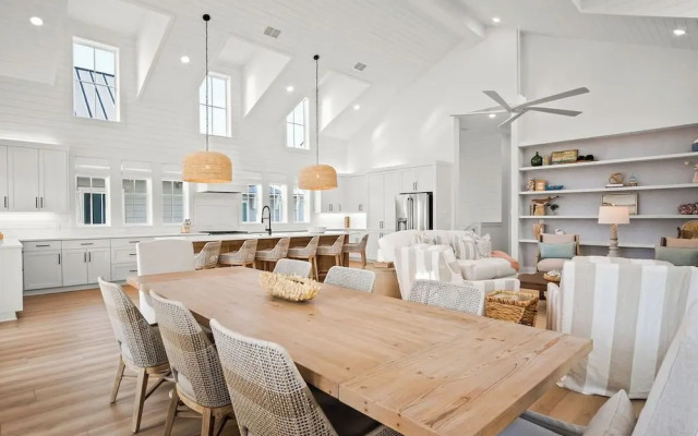 Salty Beaches 226 BAR