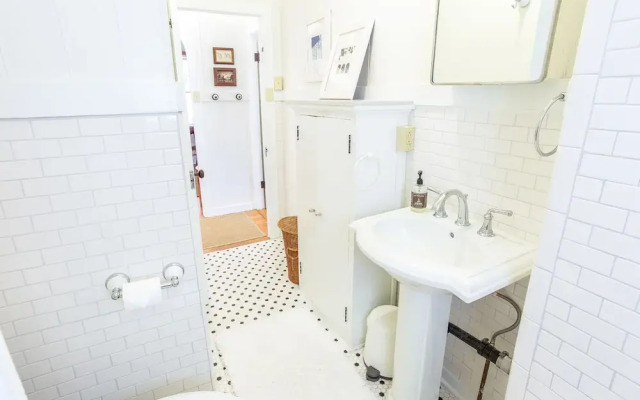 3615 Leahi Ave House 4 Bedrooms 2 Bathrooms Home
