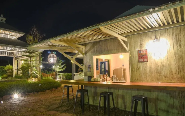 Toobs Hostel - Adults Only