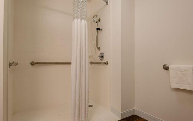 Hampton Inn Commerce