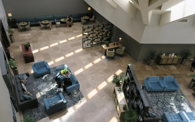 Lagoon Beach Hotel & Spa