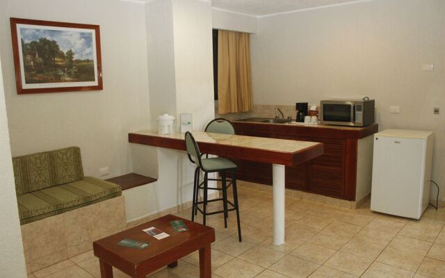 Hotel & Suites Real del Lago