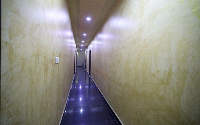 OYO 10667 Prakash Guest House