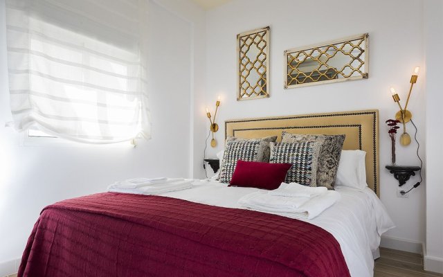 Modern And Exclusive Apartment Located In The Historic Heart Of Seville Pajaritos