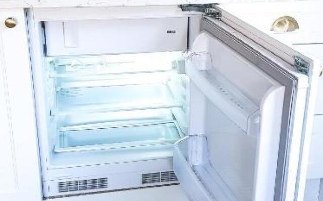 The Annexe - Private, Self-Contained with Parking (Adults Only)