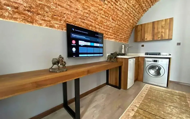 Alma Port Suites