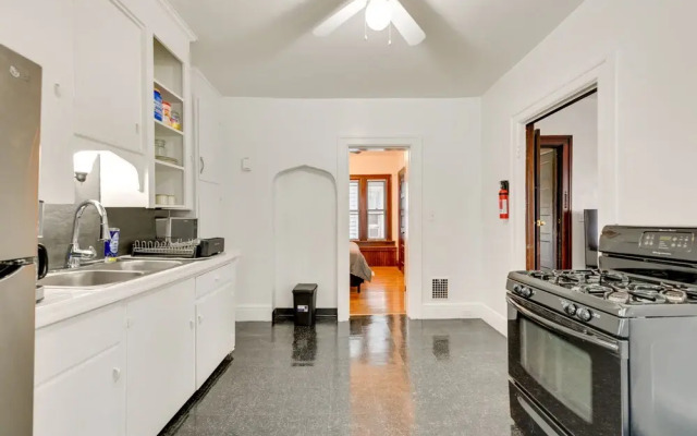 Charming Buffalo Apartment: 2 Mi to Downtown