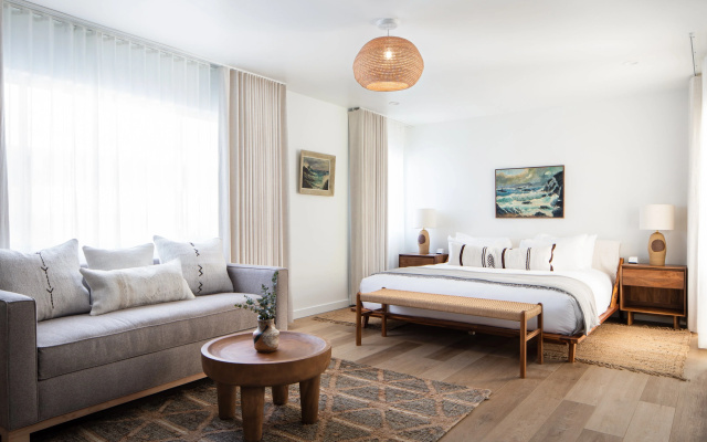 The Pearl Hotel