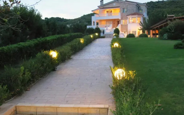 Bella Villa