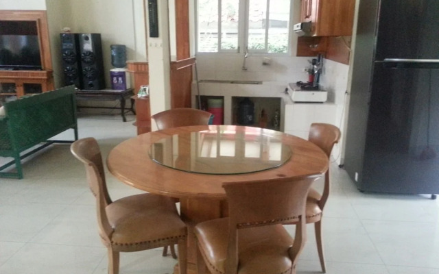 Villa Kota Bunga Azalea