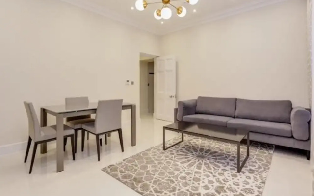 Luxury Mayfair 1 bed Apartment With A C