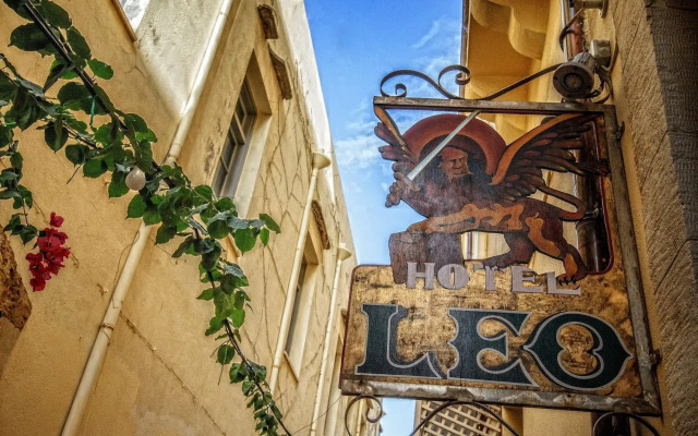 Leo Hotel