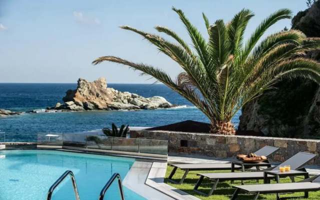 Made By The Sea Villas 17 Bdrm