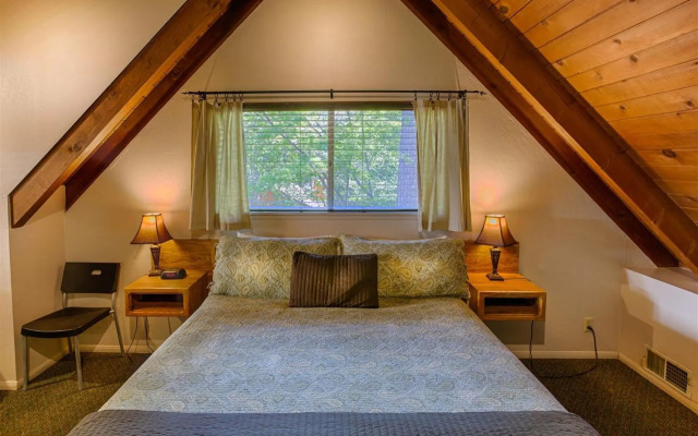 Sleepy Hollow Cabins and Hotel