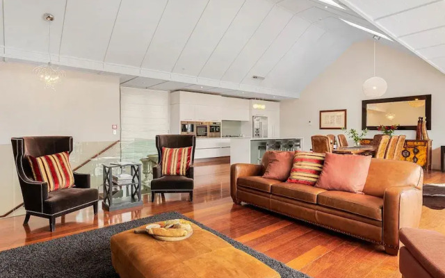 Catalina's Luxury Apartments