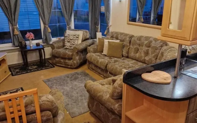 Discover Comfort Home From Home 8-birth Caravan