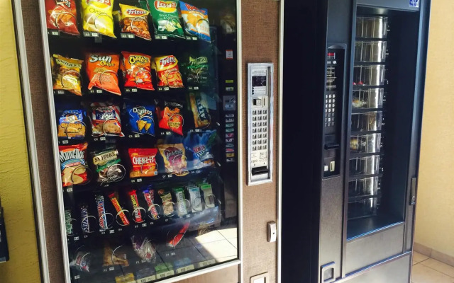 Motel 6 Oak Creek, WI