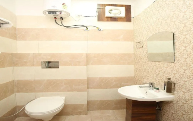 Oyo 35930 Tricity Hotel Premia