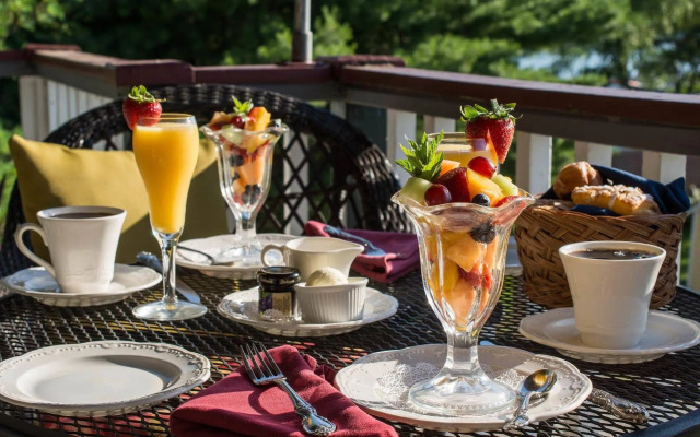 The Inn at Sugar Hill