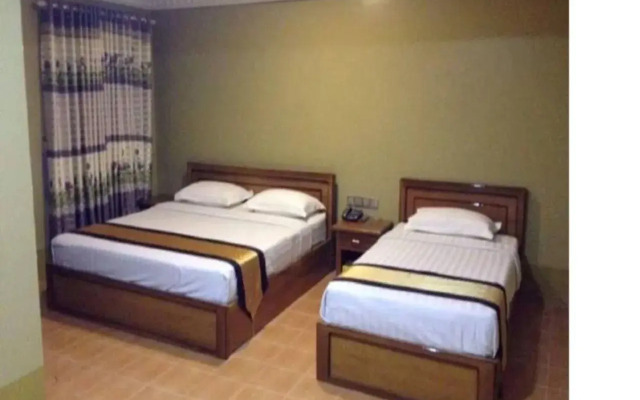 Royal Land Hotel