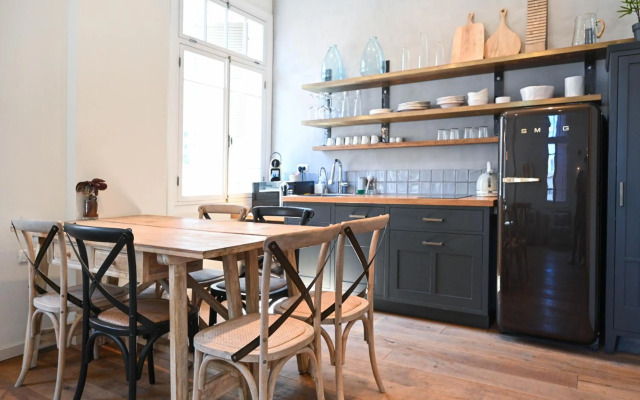 Bohemian Valse by HolyGuest