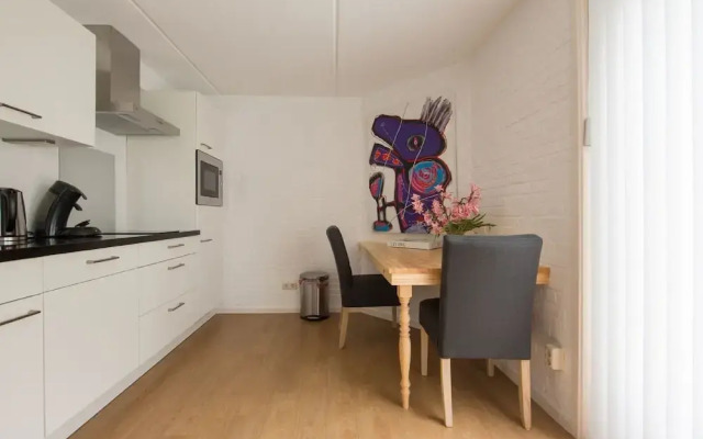 Cozy Apartment With a Combi Microwave on Schiermonnikoog