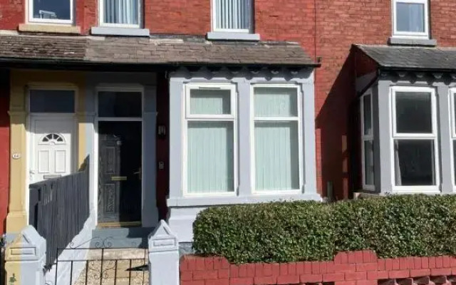 GORTON Holiday Home
