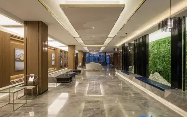 Orange Hotel (Shanghai Hongqiao National International Exhibition Center)