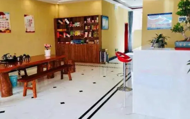 Qujing Tangke Hotel