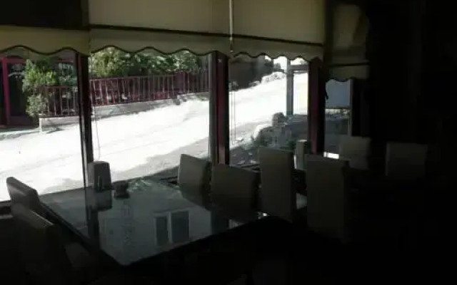 Hotel Esin