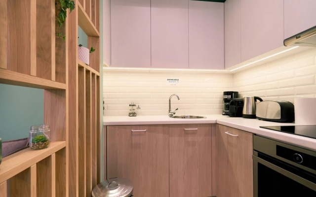 Olympic Spirit Apt in N. Kosmos