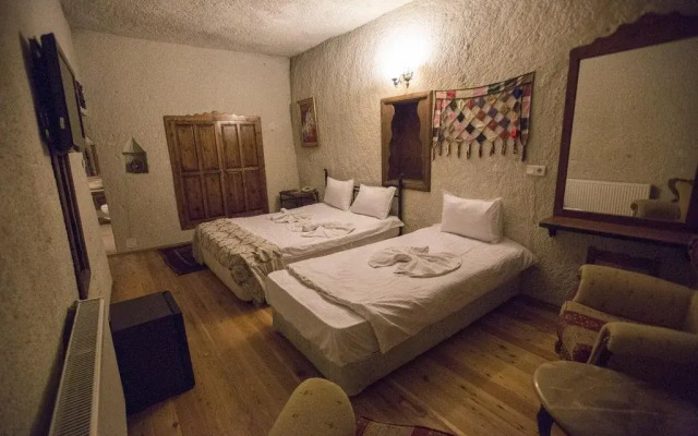 Spelunca Cave Hotel