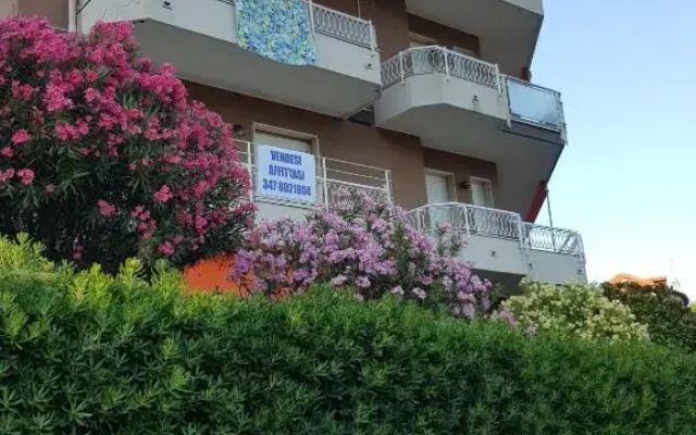 Appartamento a Alassio, zona tranquilla , posto auto.