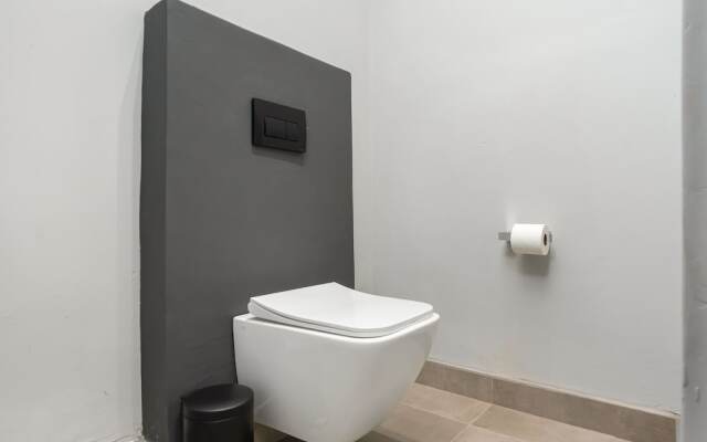 One Calais Luxury Apartments