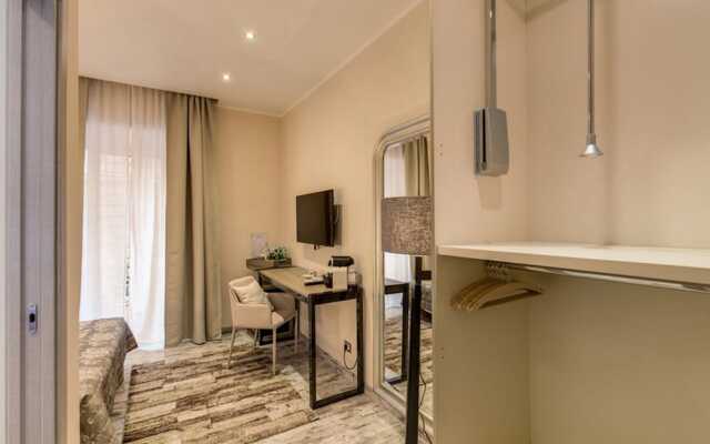 Colonna 18 Guest House